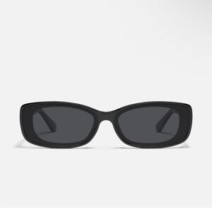 Quay Australia vibe check black smoke polarized